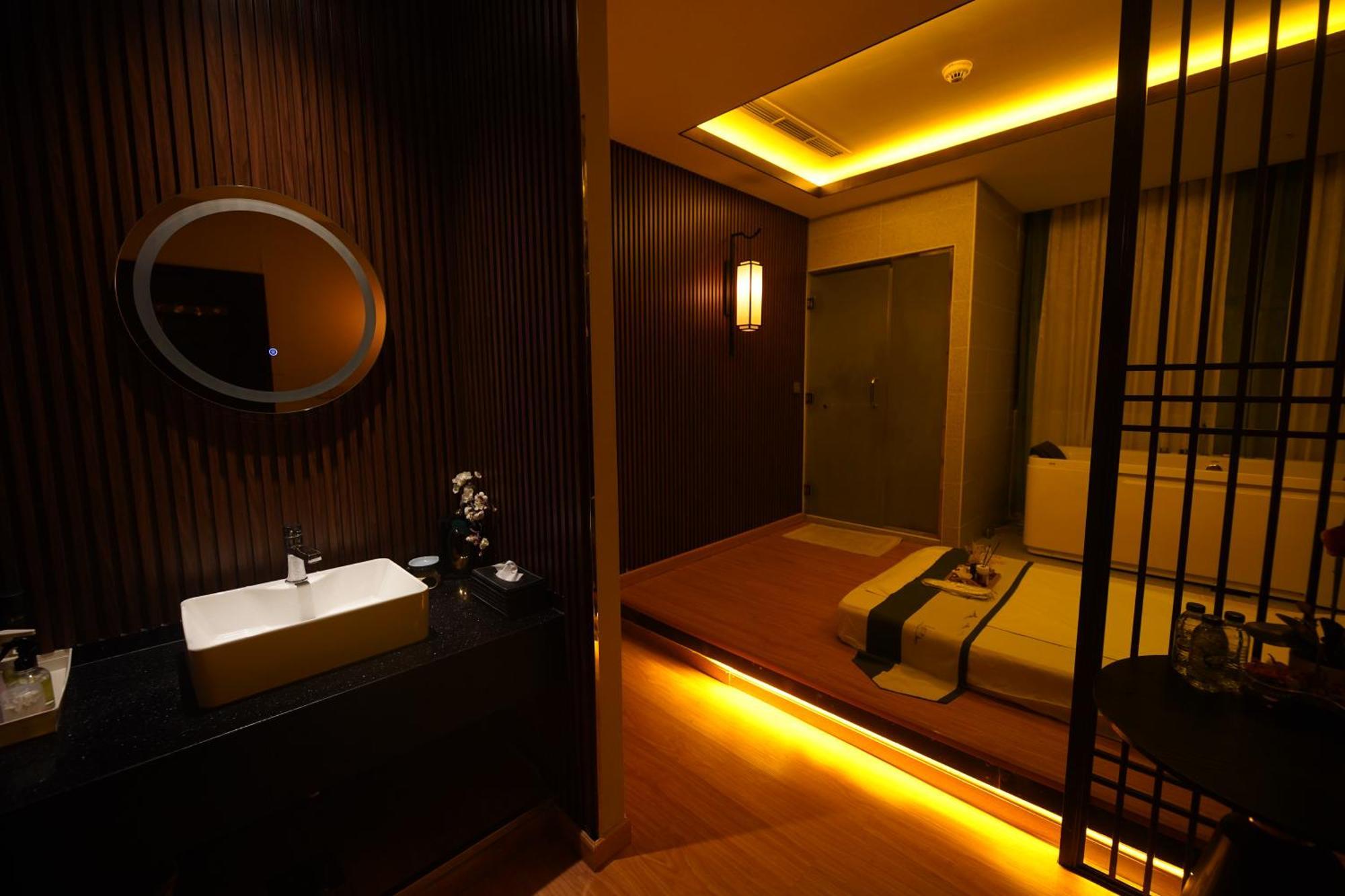 Grand Villaggio Hotel Abu Dhabi Exterior photo